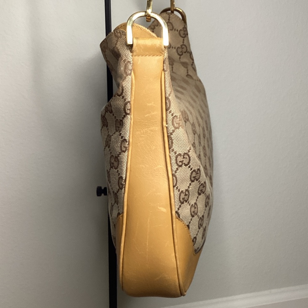 Gucci Tan and Brown Monogram Shoulder Bag - Picture 6 of 15